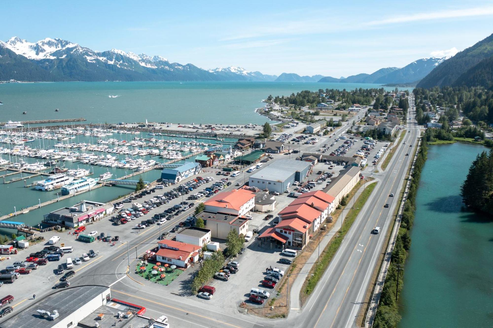 Breeze Inn Hotel Seward Exterior photo